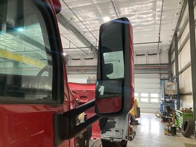 Peterbilt 579 Door Mirror
