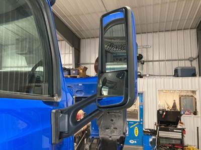 Peterbilt 579 Door Mirror