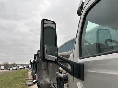 Peterbilt 579 Door Mirror