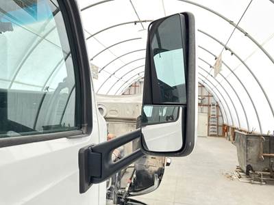Peterbilt 579 Door Mirror