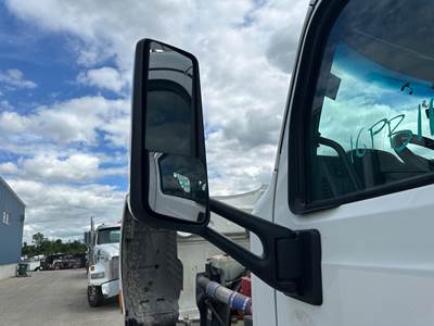 Peterbilt 579 Door Mirror
