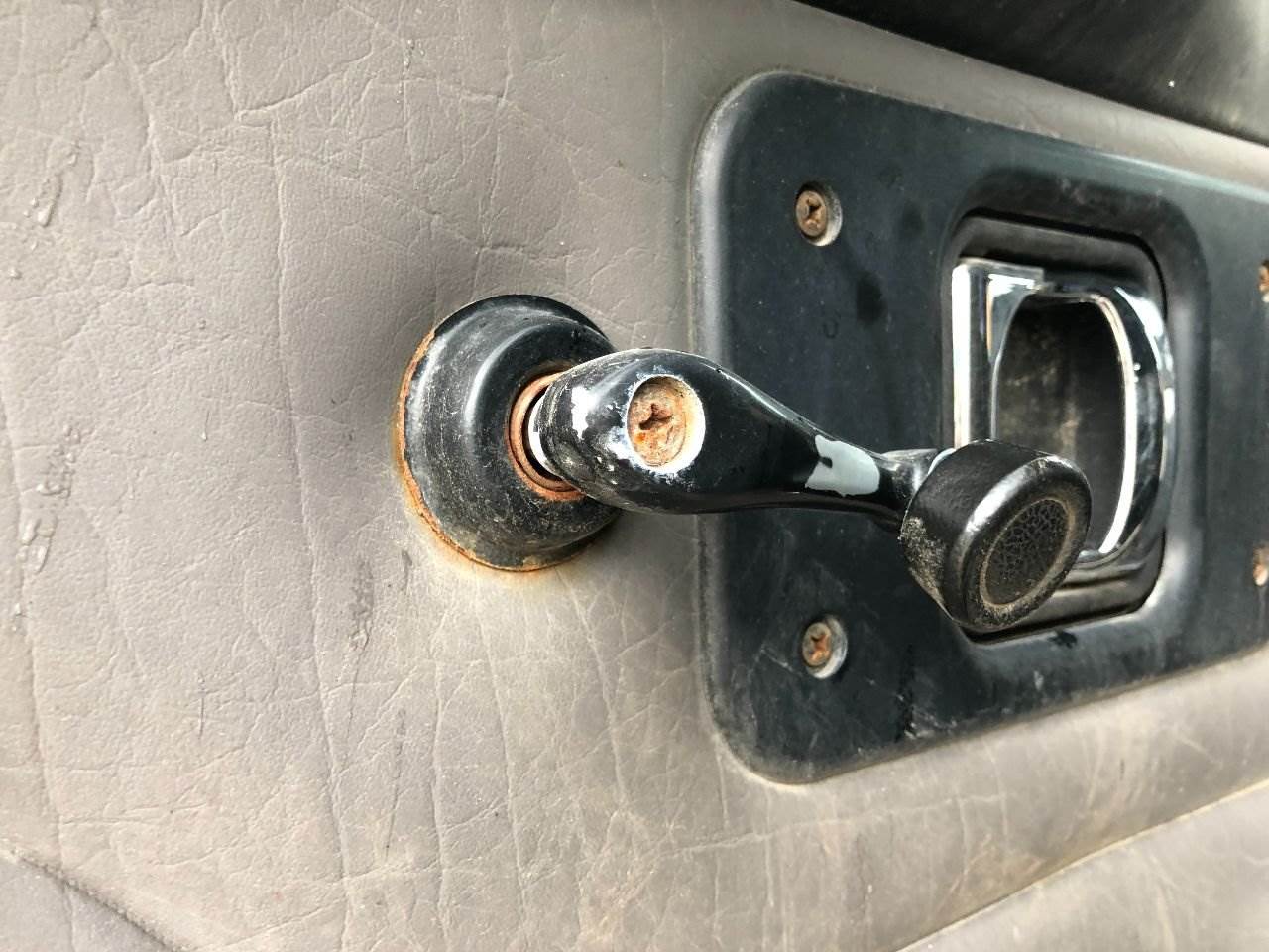 2005 Peterbilt 379 Door Window Regulator For Sale Spencer, IA