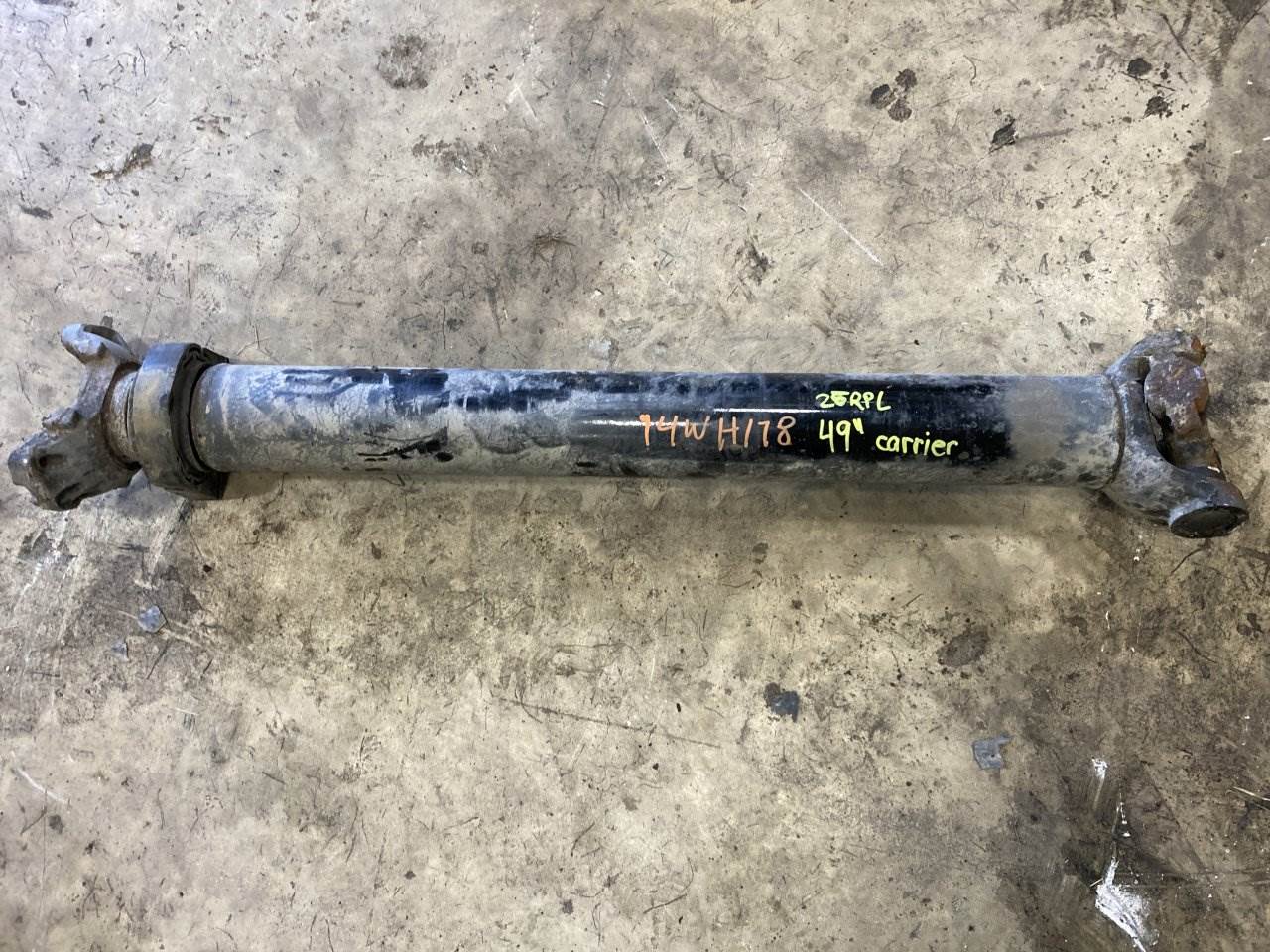 2014 Meritor RDSRPL25 Rear Drive Shaft for a Freightliner Cascadia For
