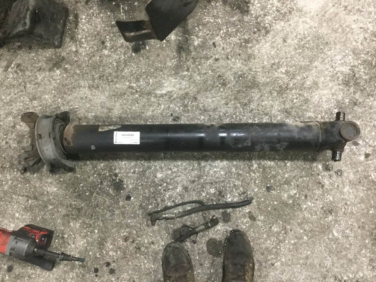 2014 Meritor RDSRPL25 Rear Drive Shaft for a Volvo VNL For Sale