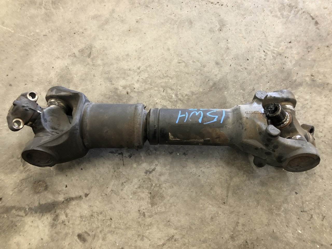 2015 Spicer SPL350 Rear Drive Shaft for a Freightliner Cascadia For