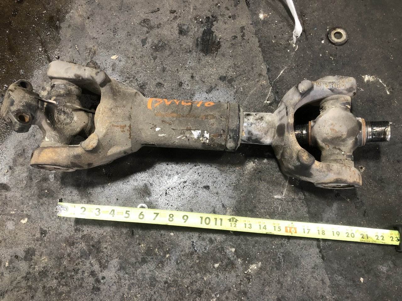 2013 Spicer SPL350 Rear Drive Shaft for a Volvo VNL For Sale Des