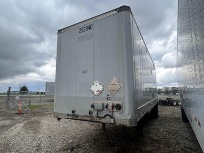 Stoughton 28 ft Dry Van Trailer - Roll up Door, Spring, Single Axle, Fixed Axle