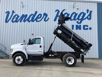 Ford F-750 Single Axle Dump Truck - 6.8L TRITON V10 330HP, Automatic, 10' Dump