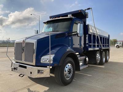 Kenworth T880 Dump Truck - Paccar 455HP, 18 Speed Automatic, 17' Dump