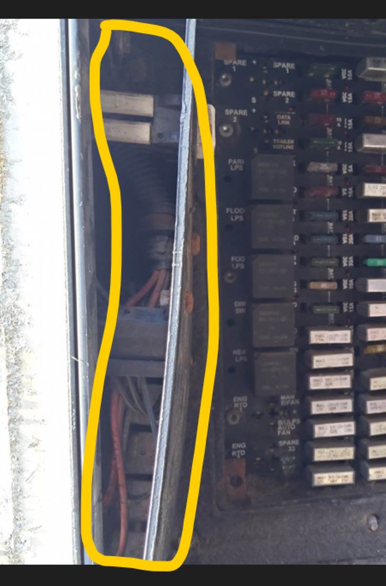 2001 Kenworth T600 Electrical Parts For Sale Winimac, IN