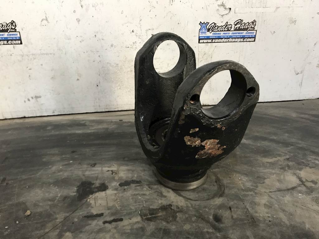 1998 Eaton RC461 Carrier Yoke for a Peterbilt 357 For Sale Council Bluffs, IA 24798503