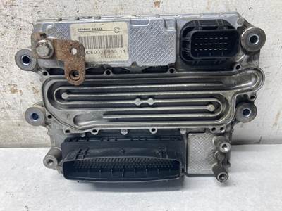 Detroit DD15 Engine Control Module (ECM) for a Freightliner Cascadia