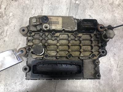 Detroit DD15 Engine Control Module (ECM) for a Freightliner Cascadia