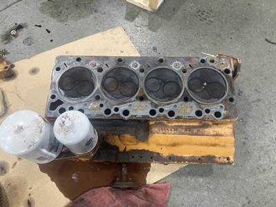 Case 4-390 Engine Head Assembly for a Case 1845C