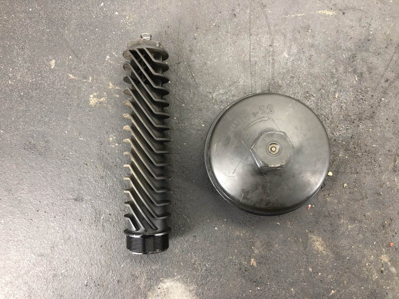 (Used) Detroit DD15 Detroit DD15 Oil Module Filter Cap P/N 1298102008