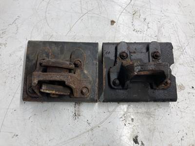 Caterpillar 3126 Engine Mount for a GMC C7500