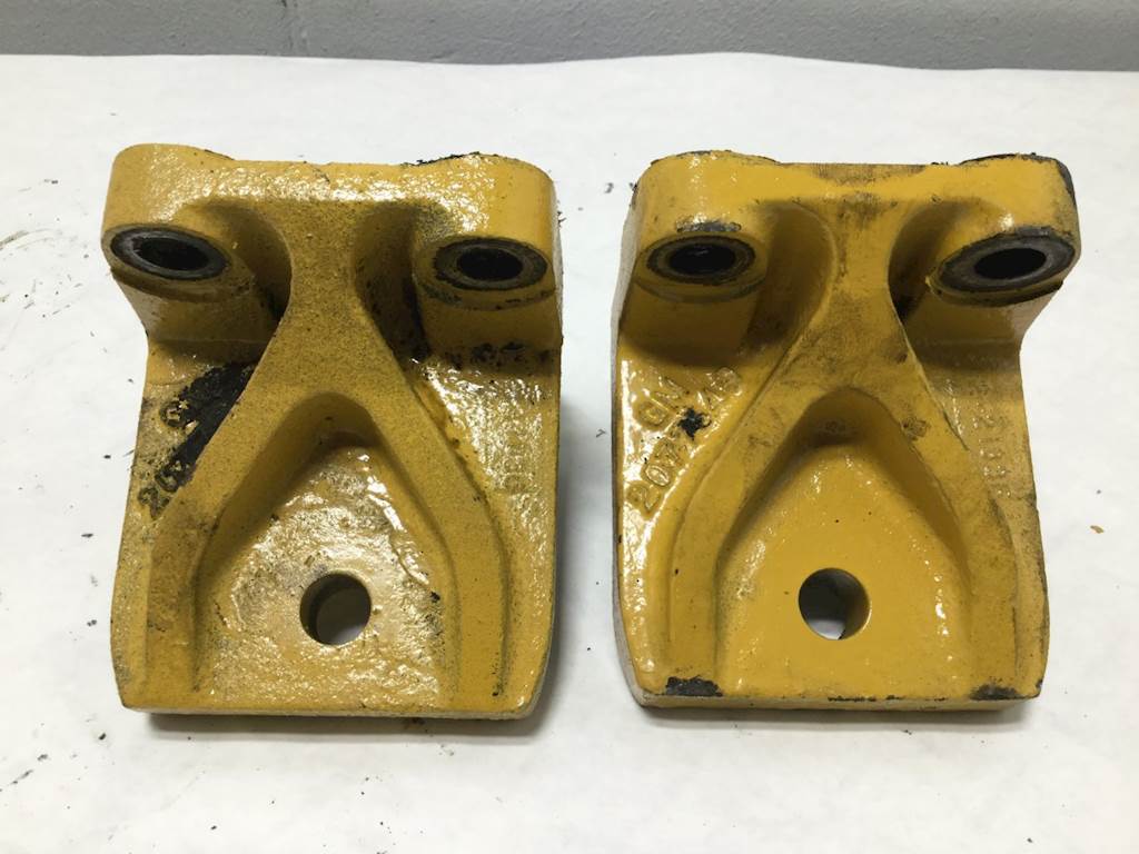 1986 Caterpillar 3208 Engine Mount for a CHEVROLET KODIAK For Sale