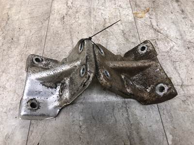 Caterpillar 3208 Engine Mount for a Ford LN8000