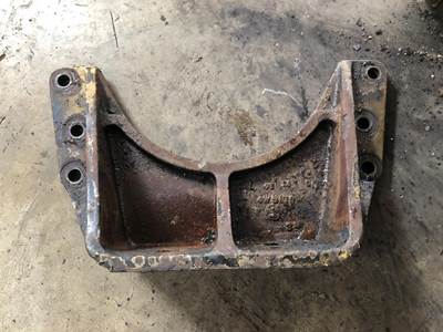Caterpillar 3406C Engine Mount for a Freightliner FLD120