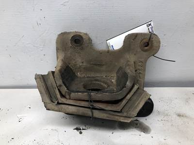 Caterpillar 3406C Engine Mount for a Kenworth W900L