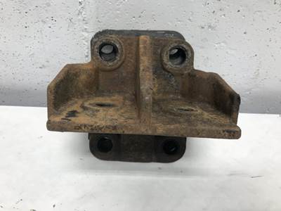 Caterpillar 3406E Engine Mount for a Western Star 4900FA