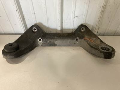 Caterpillar C13 Engine Mount for a Peterbilt 387
