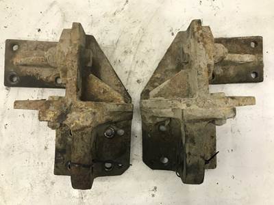 Cummins B5.9 Engine Mount for a Ottawa YT