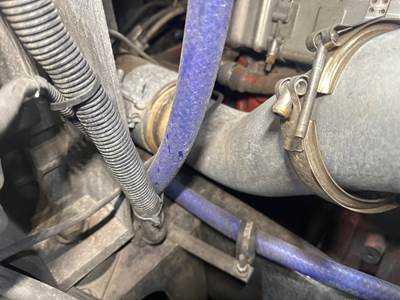 Cummins ISX Engine Mount for a International 9400