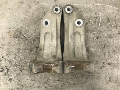 Cummins ISX15 Engine Mount for a Freightliner Cascadia