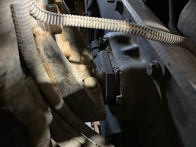 Cummins ISX15 Engine Mount for a Kenworth T660