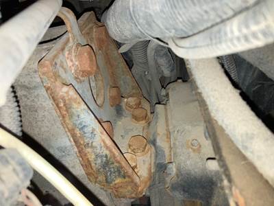 Cummins ISX15 Engine Mount for a Peterbilt 579