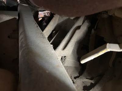 Cummins L10 Engine Mount for a International S2300