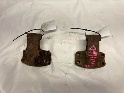 Cummins N14 CELECT PLUS Engine Mount for a Volvo VNL