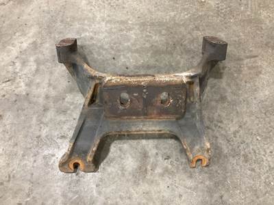 Detroit DD15 Engine Mount for a Freightliner Cascadia