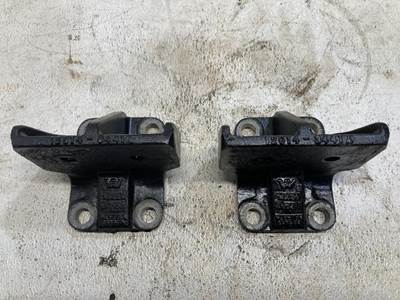 Detroit Series 60 14.0L Engine Mount for a Western Star 4900