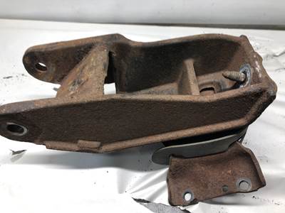 Ford 6.8L V10 Engine Mount for a Ford F650