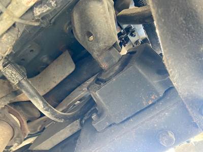 GMC 8.1L Engine Mount for a GMC C7500