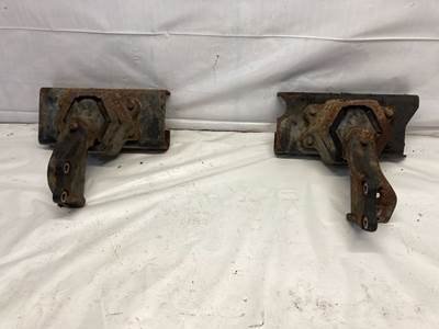 GMC 8.1L Engine Mount for a Chevrolet C4500