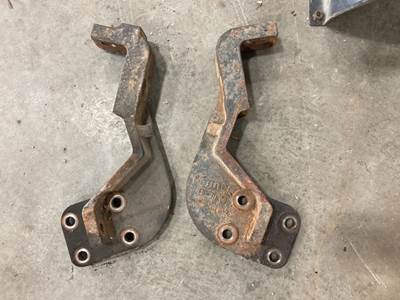 International T444E Engine Mount for a Ford F650