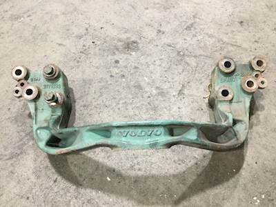 Volvo VED12 Engine Mount for a Volvo VNL