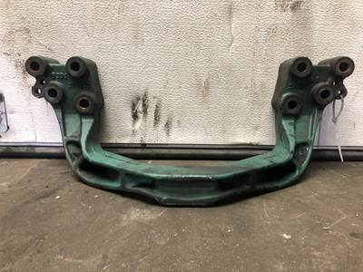 Volvo VED12 Engine Mount for a Volvo VNL