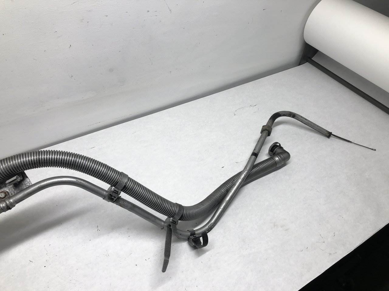 2007 MercedesBenz MBE 4000 Engine Oil Dipstick for a Sterling L9501