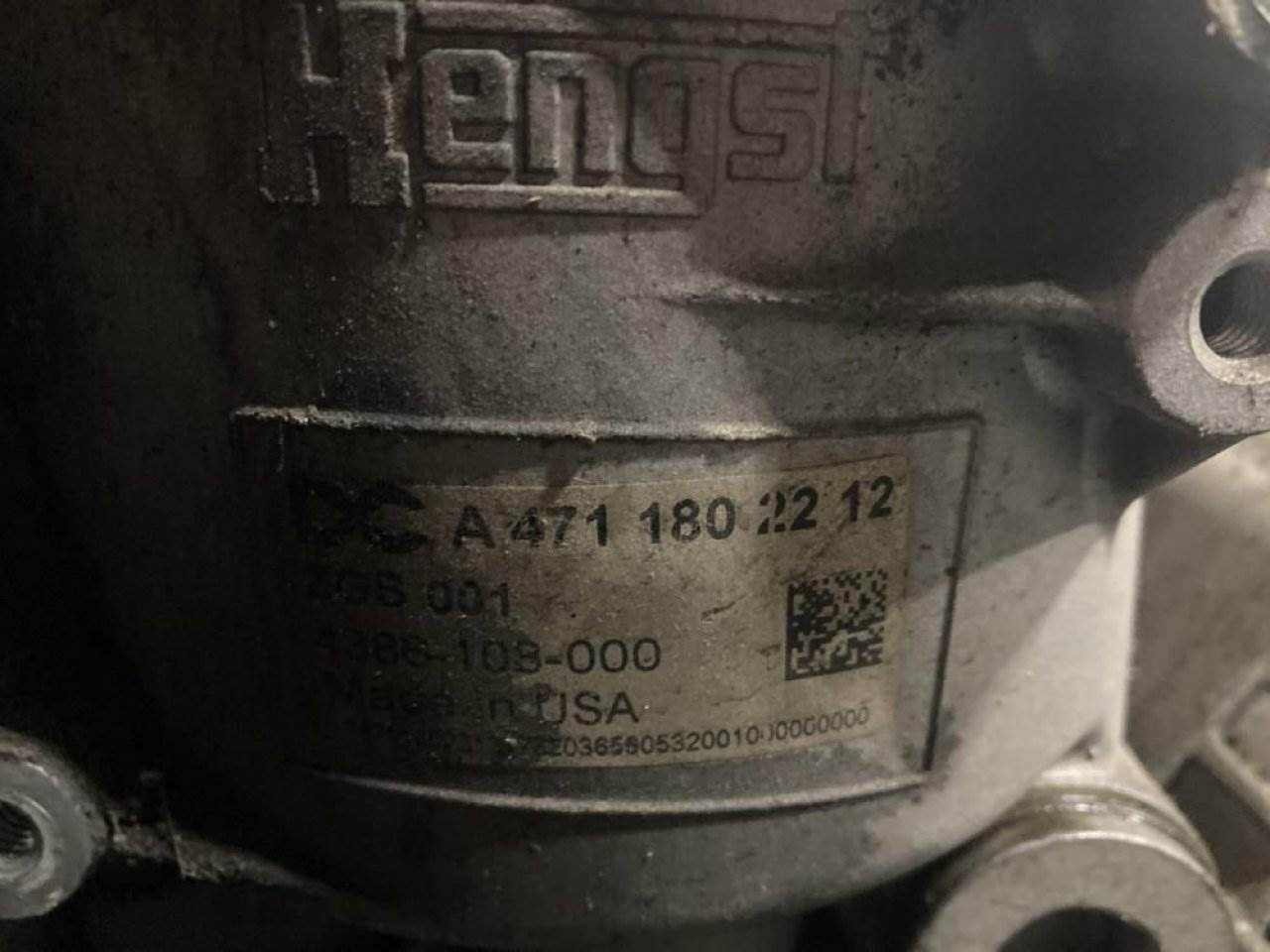 2018 Detroit DD13 Engine Oil Filter Base for a Freightliner Cascadia