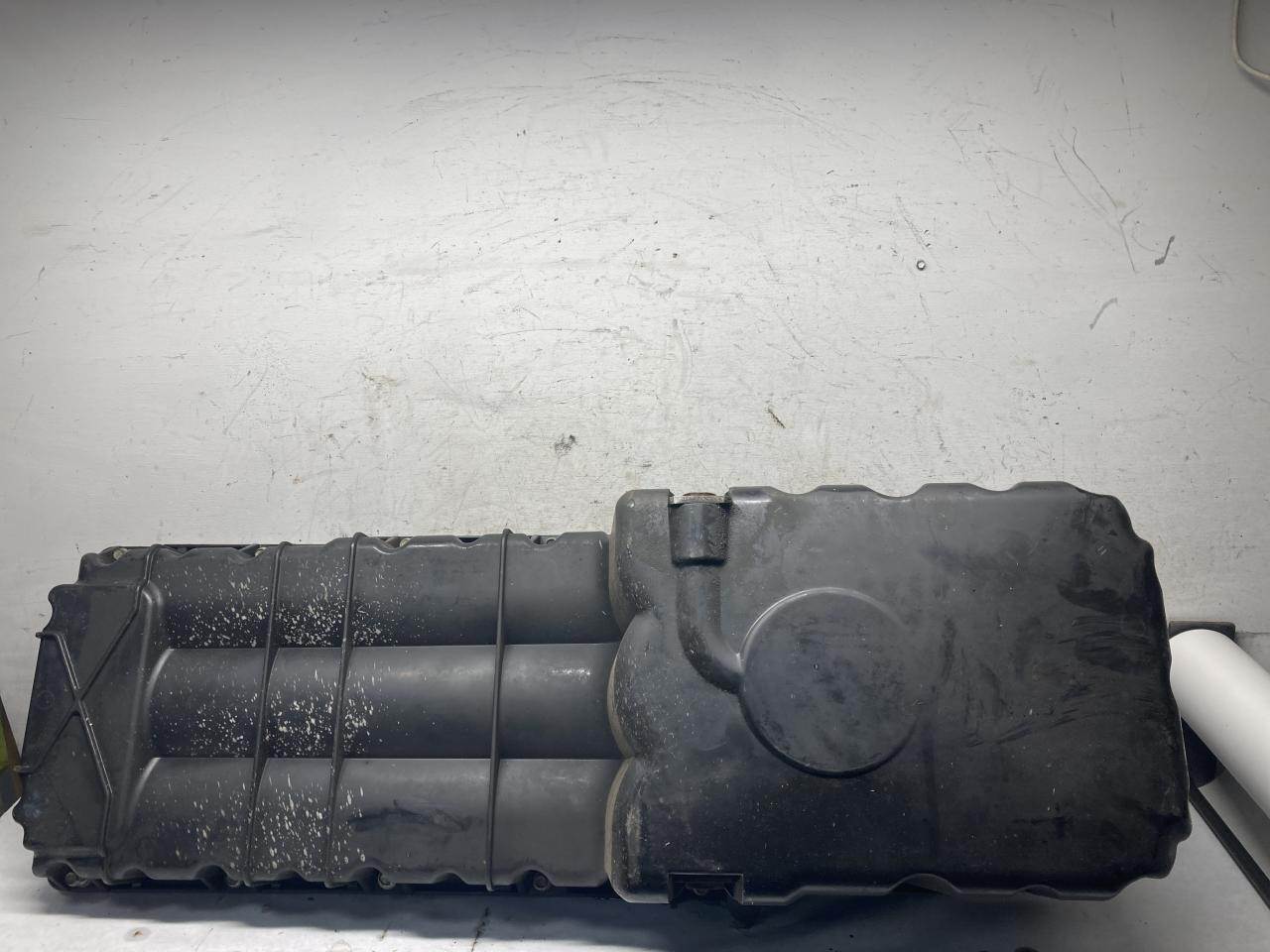 2013 Detroit DD15 Engine Oil Pan for a Freightliner Cascadia For Sale