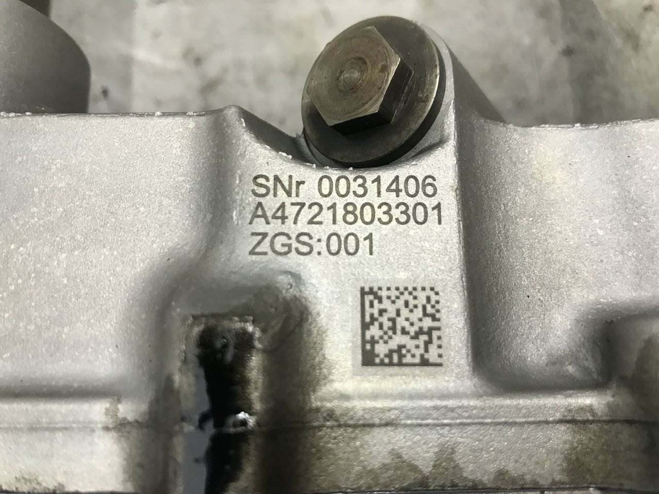 2015 Detroit DD15 Engine Oil Pump for a Freightliner Cascadia For Sale