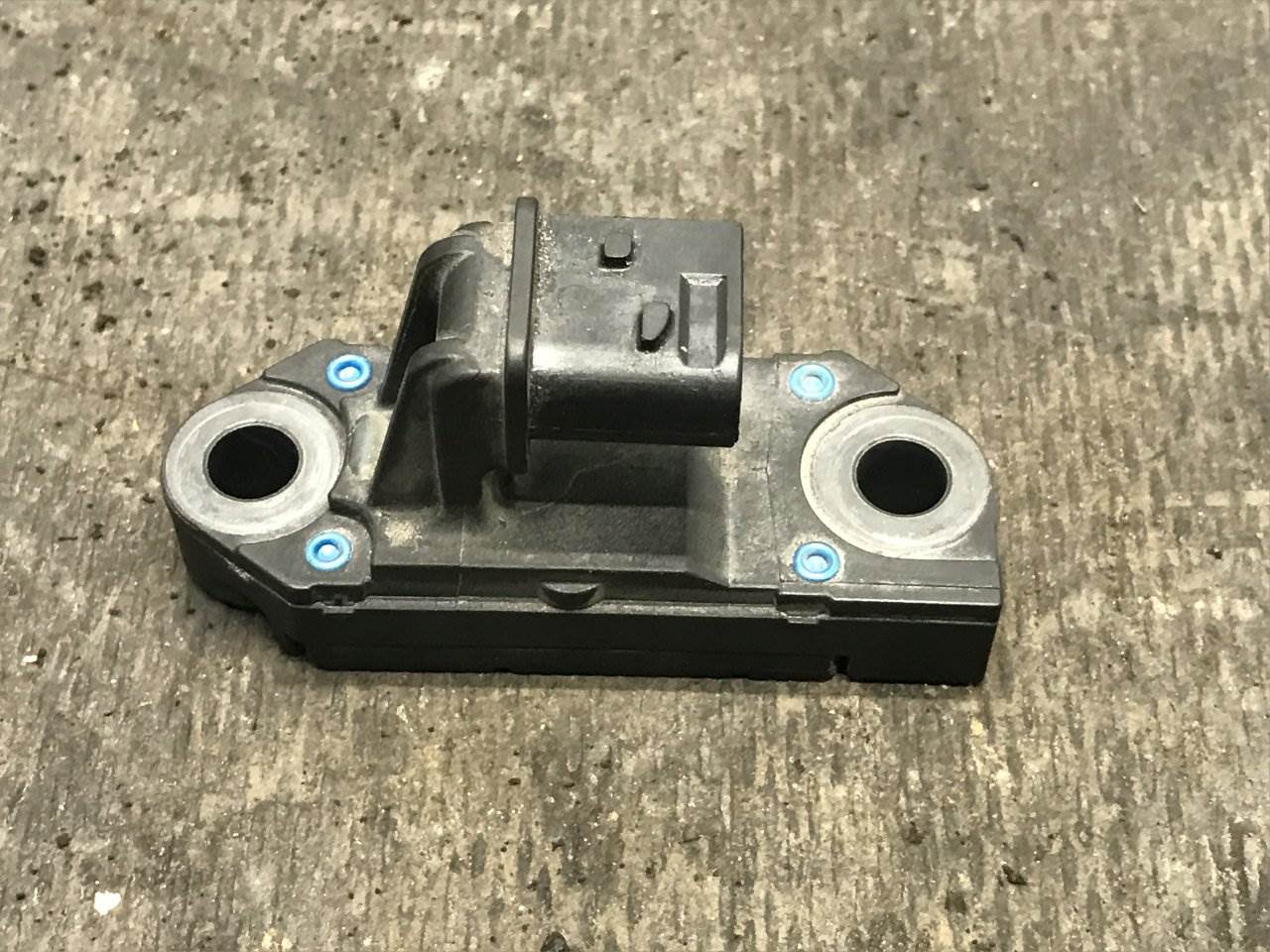 2020 Volvo D13 Engine Sensor for a Volvo VNL For Sale Sioux Falls, SD