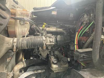 Detroit DD13 Engine for a Freightliner Cascadia