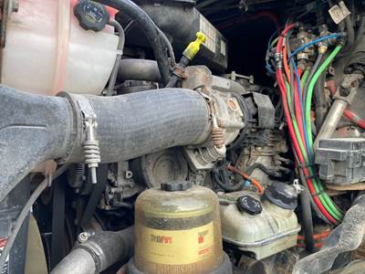 Detroit DD13 Engine for a Freightliner Cascadia