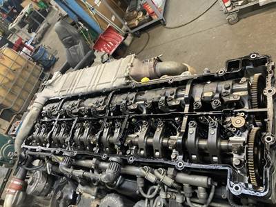 Detroit DD13 Engine for a Freightliner Cascadia