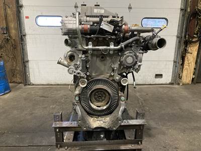 Detroit DD13 Engine for a Freightliner Cascadia